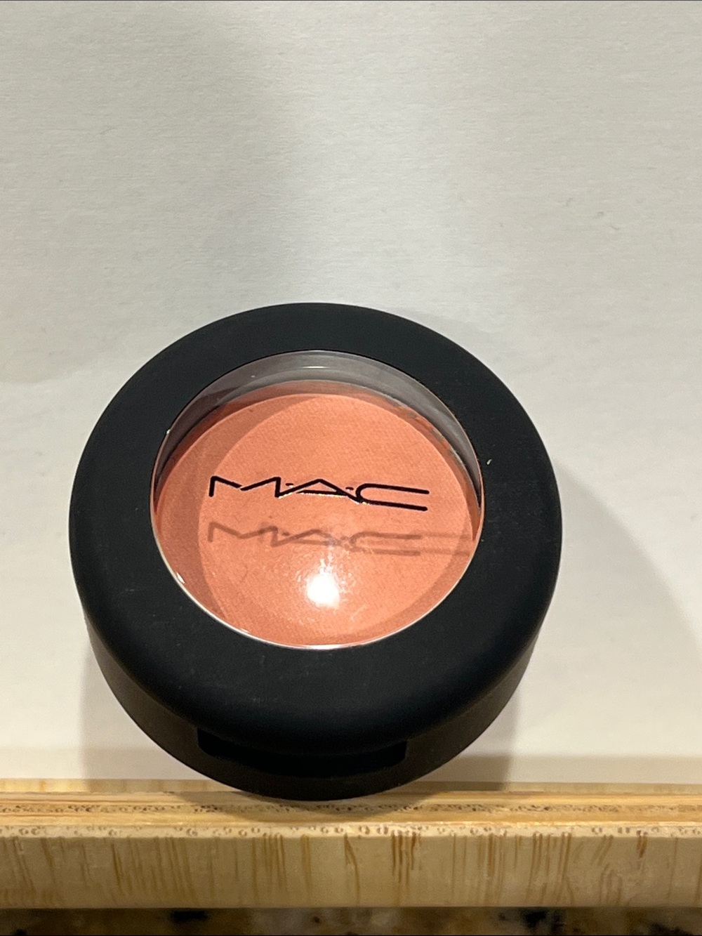 MAC Eyeshadow in Strike A Pose NWOB